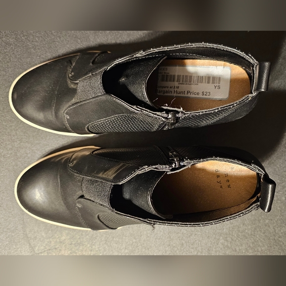 Black Ankle Boots - Picture 3 of 3